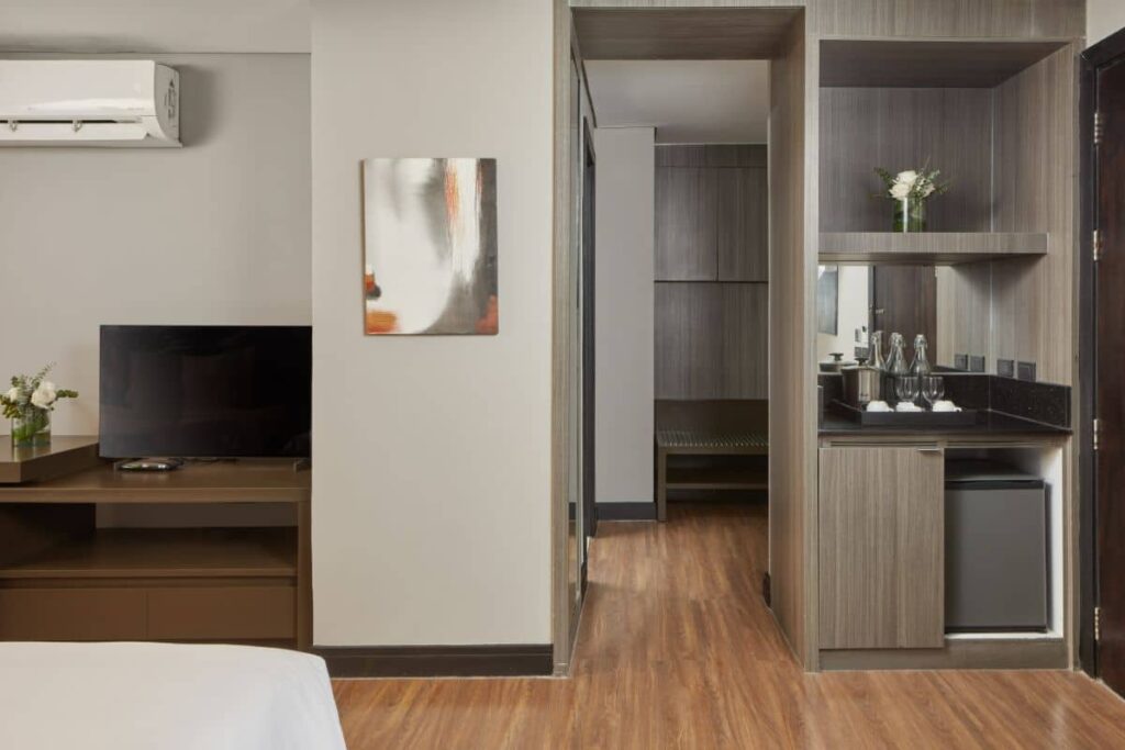 Where to Stay in BGC, Taguig?